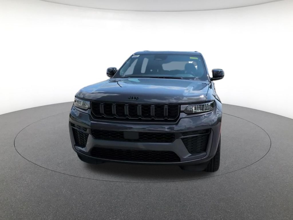 New 2026 Baltic Gray Metallic Clearcoat Jeep Altitude image 15