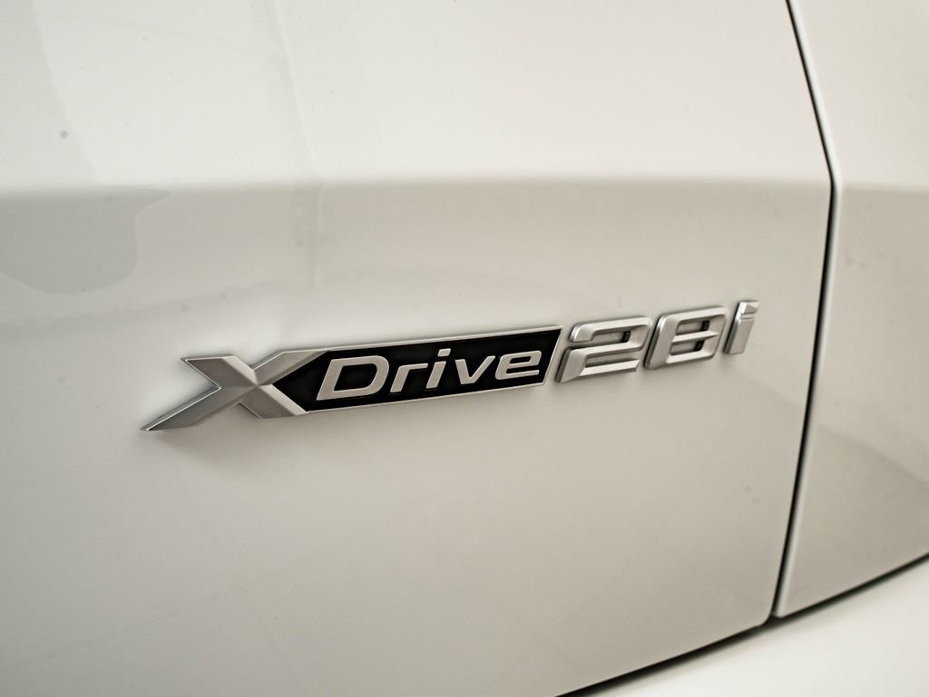 New 2026 Alpine White BMW xDrive28i image 16