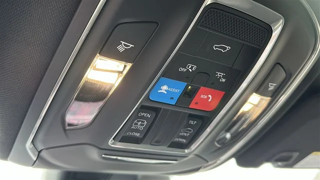 New 2026 White Jeep Altitude image 21