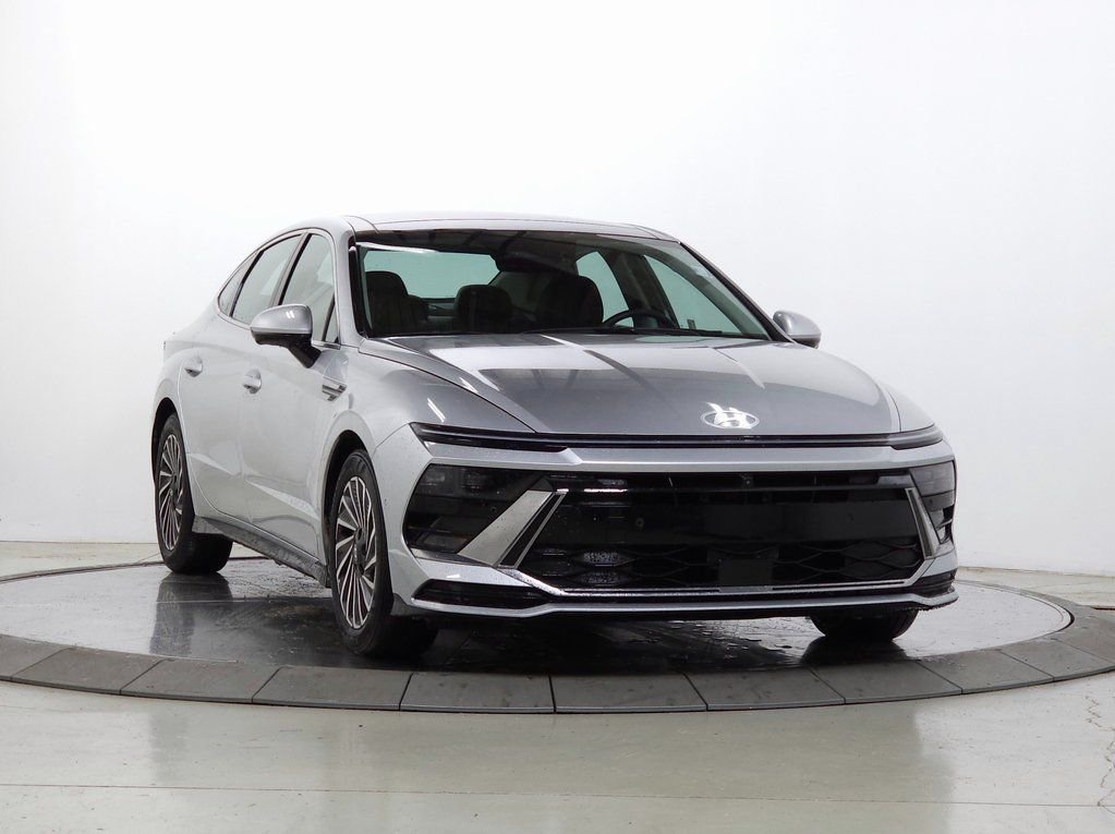 CERTIFIED PRE-OWNED 2025 HYUNDAI SONATA HYBRID LIMITED FWD 4D SEDAN