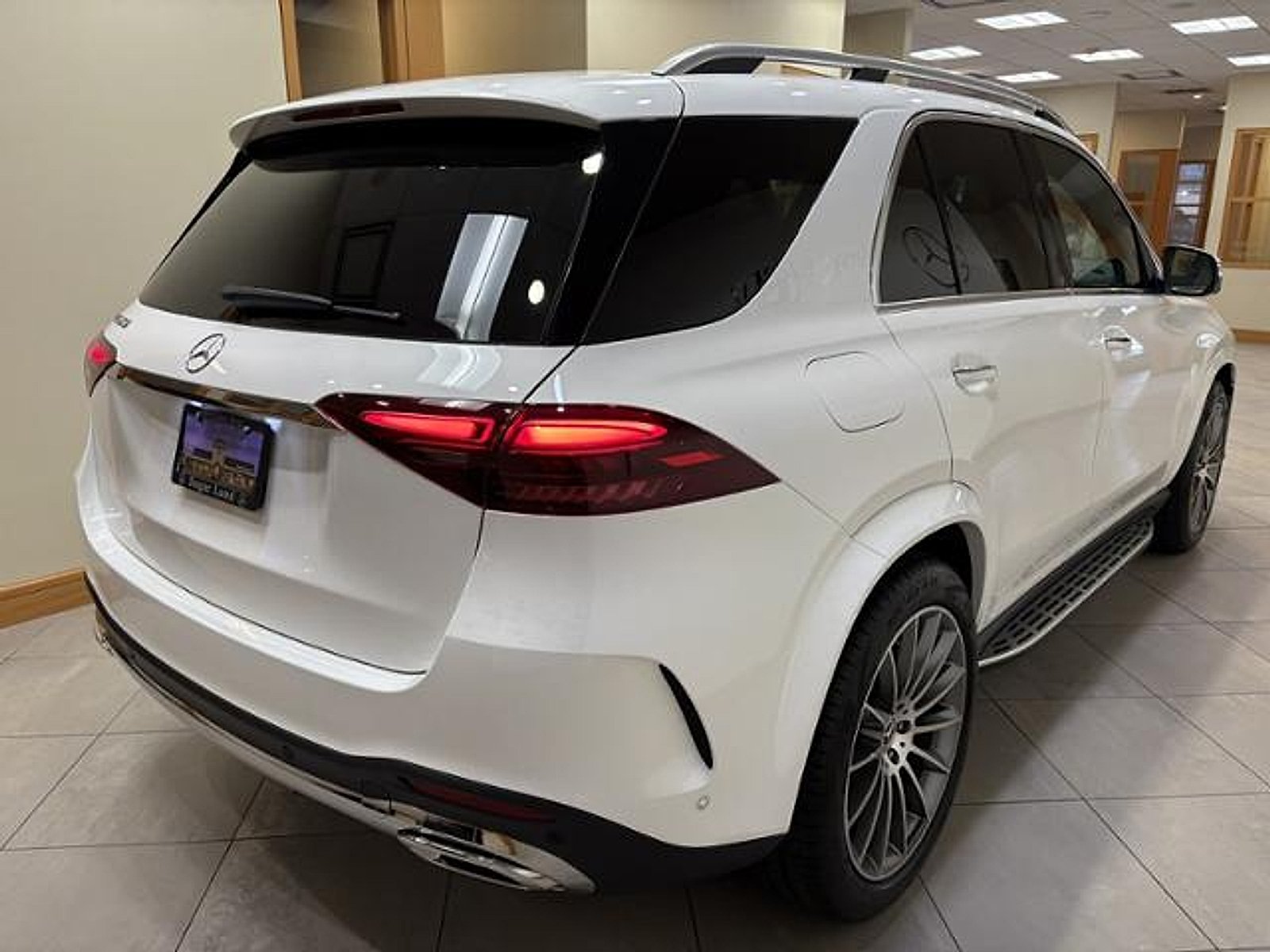 New 2026 Polar White Mercedes-Benz  image 5