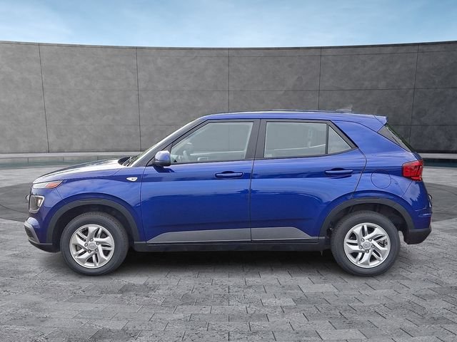 Used 2022 Blue Hyundai SE image 6