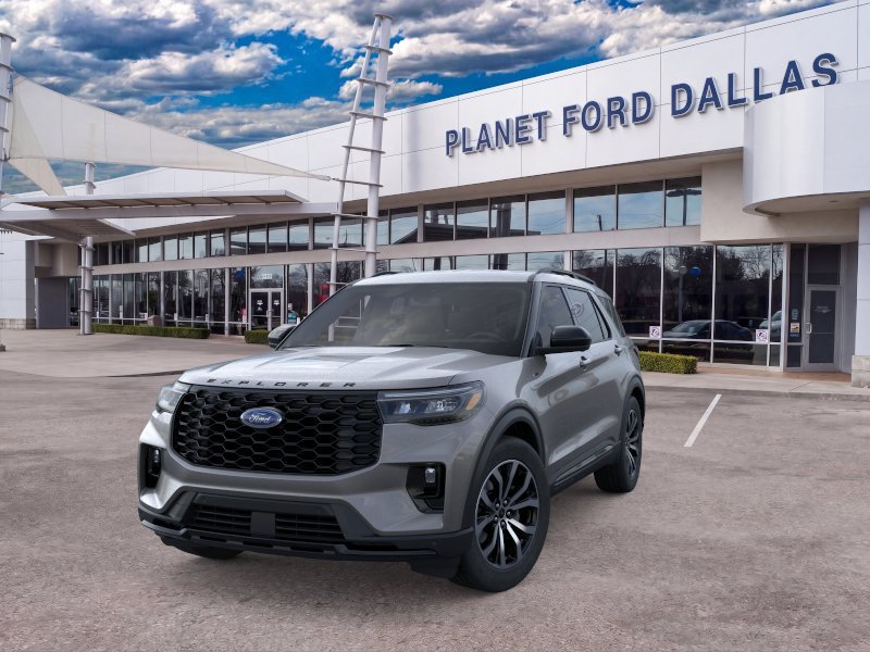 New 2026 Carbonized Gray Metallic Ford ST-Line image 2