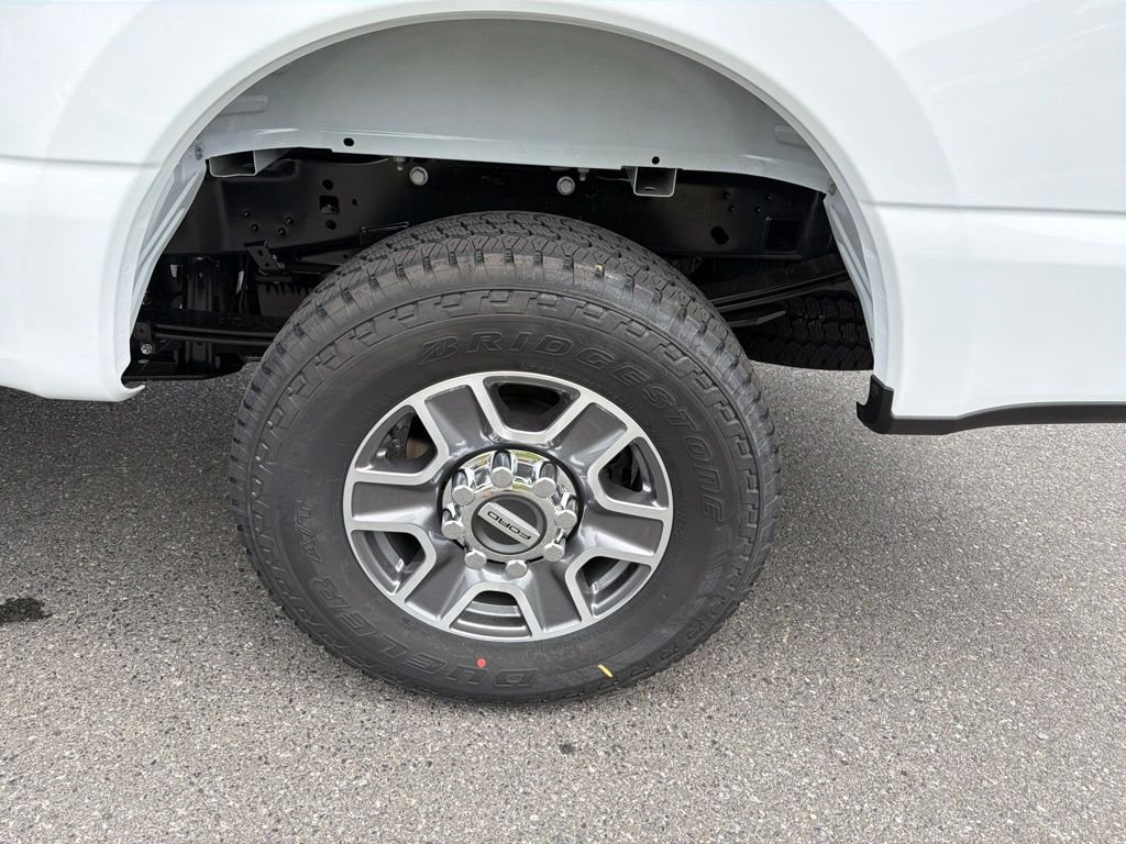 New 2026 Oxford White Ford F-250® Lariat® image 19