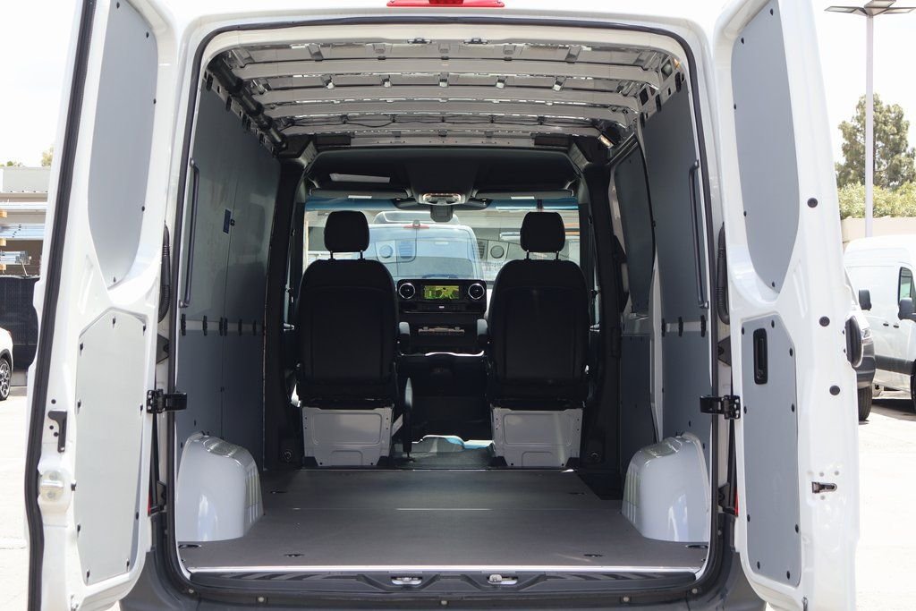 New 2026 Arctic White Mercedes-Benz Cargo 144 WB image 8