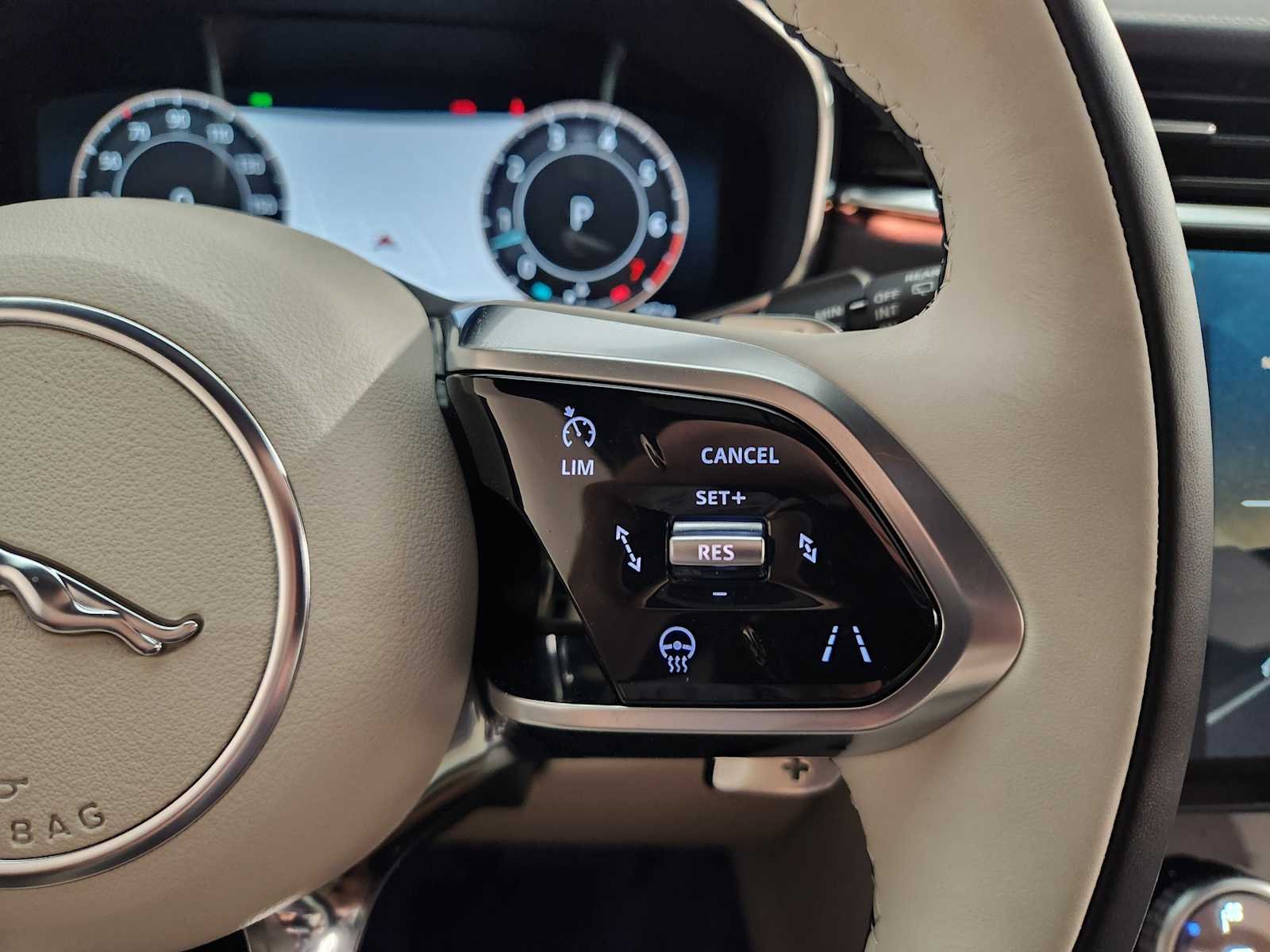 2026 Jaguar F-Pace R-Dynamic S - Photo 28