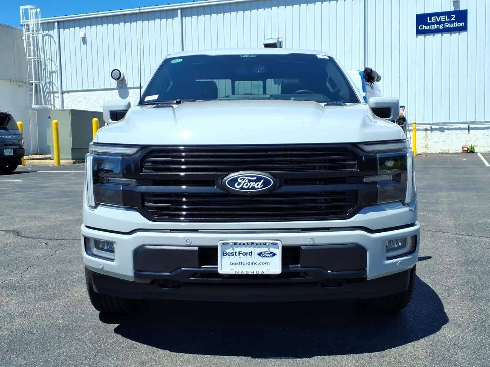New 2026 Avalanche Ford Platinum image 2
