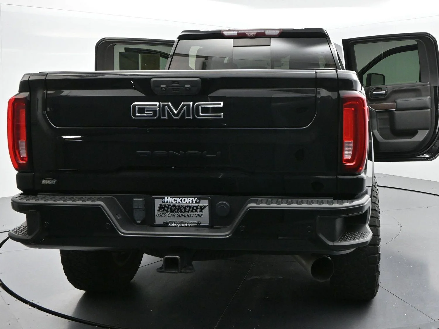 Used 2021 Onyx Black GMC Denali image 47