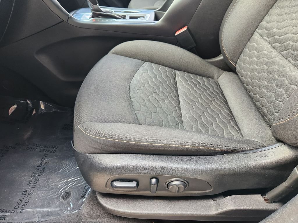 Used 2018 Silver Ice Metallic Chevrolet LT image 25