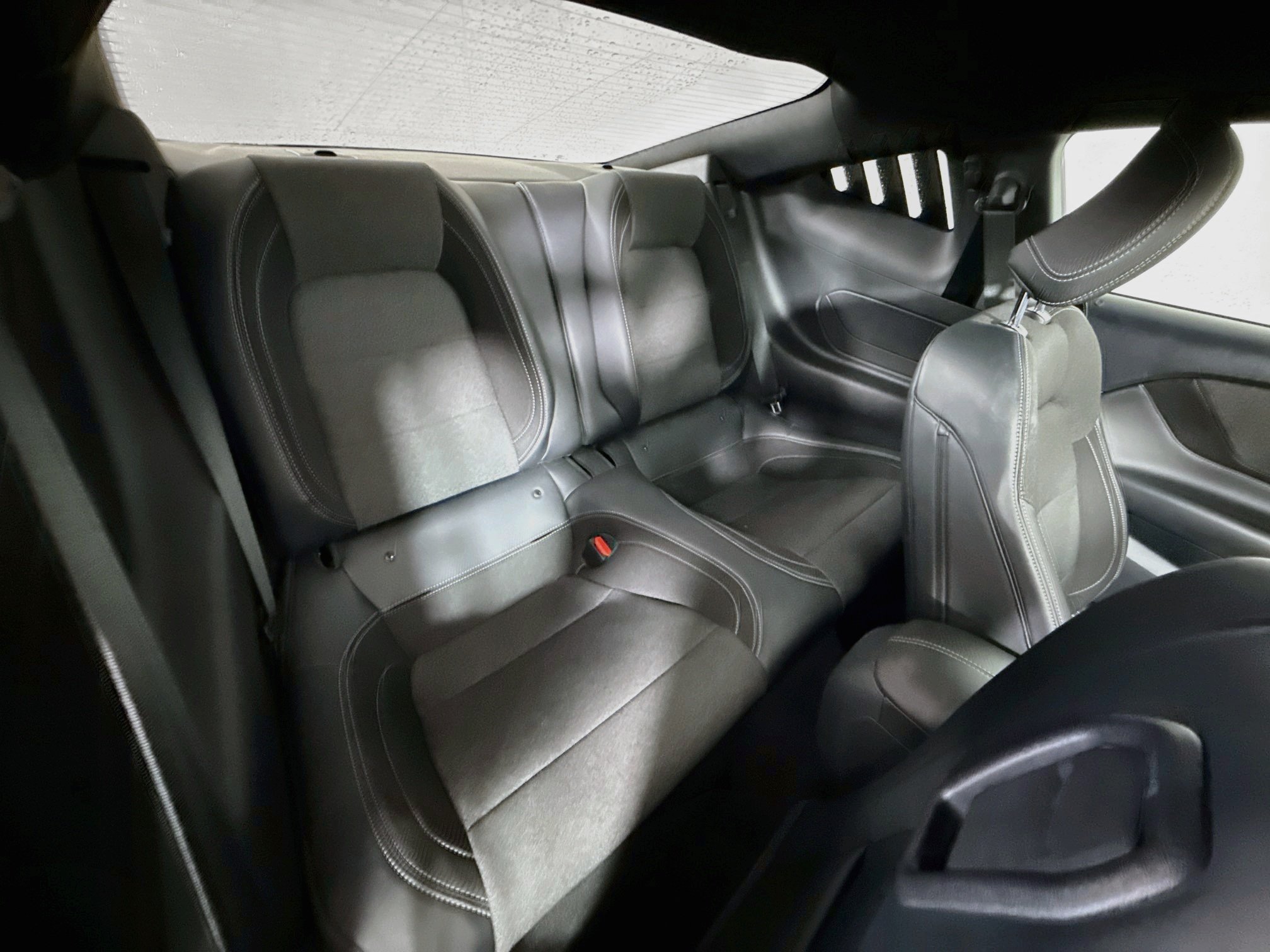 Used 2024 Blk Ford GT image 25