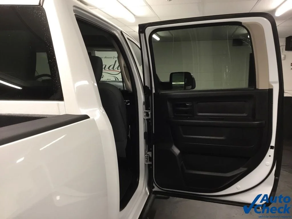 Used 2016 White Ram Tradesman image 35