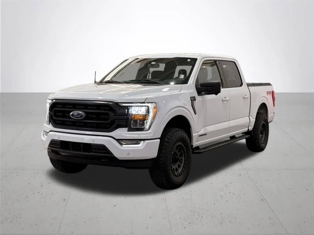 Used 2021 White Ford XLT image 4
