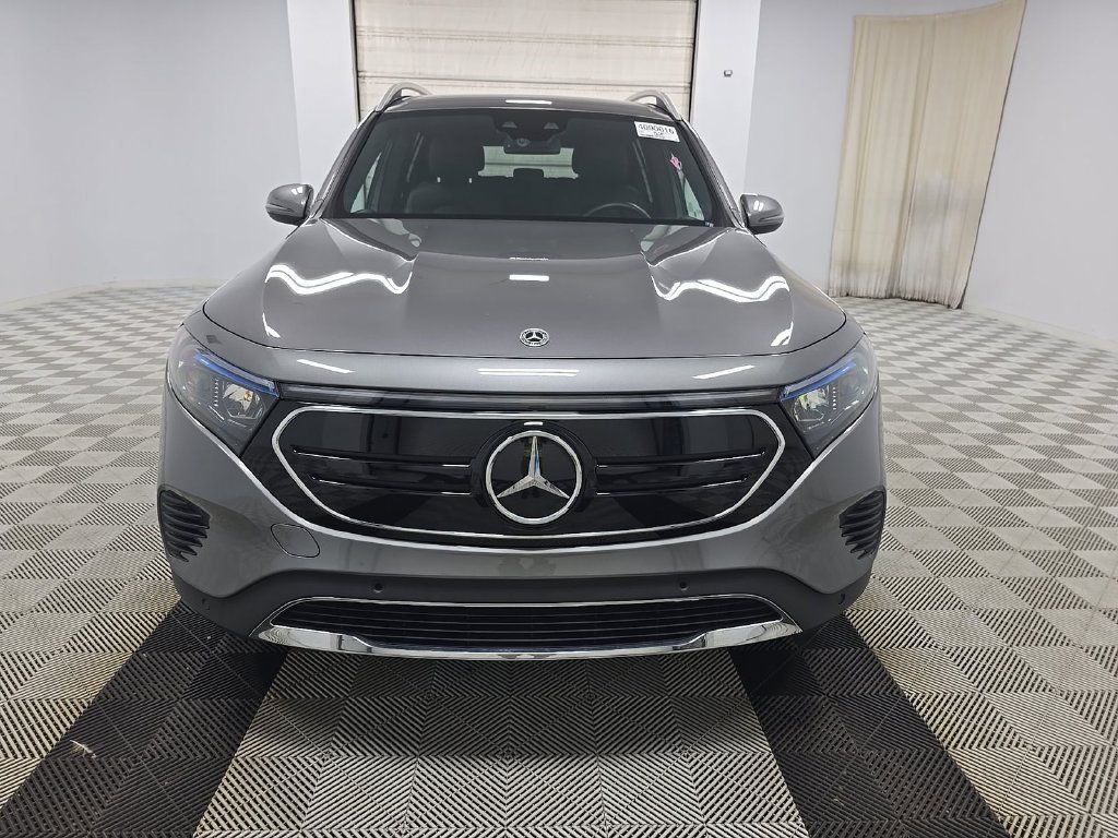 Used 2023 Gray Mercedes-Benz 300 image 2