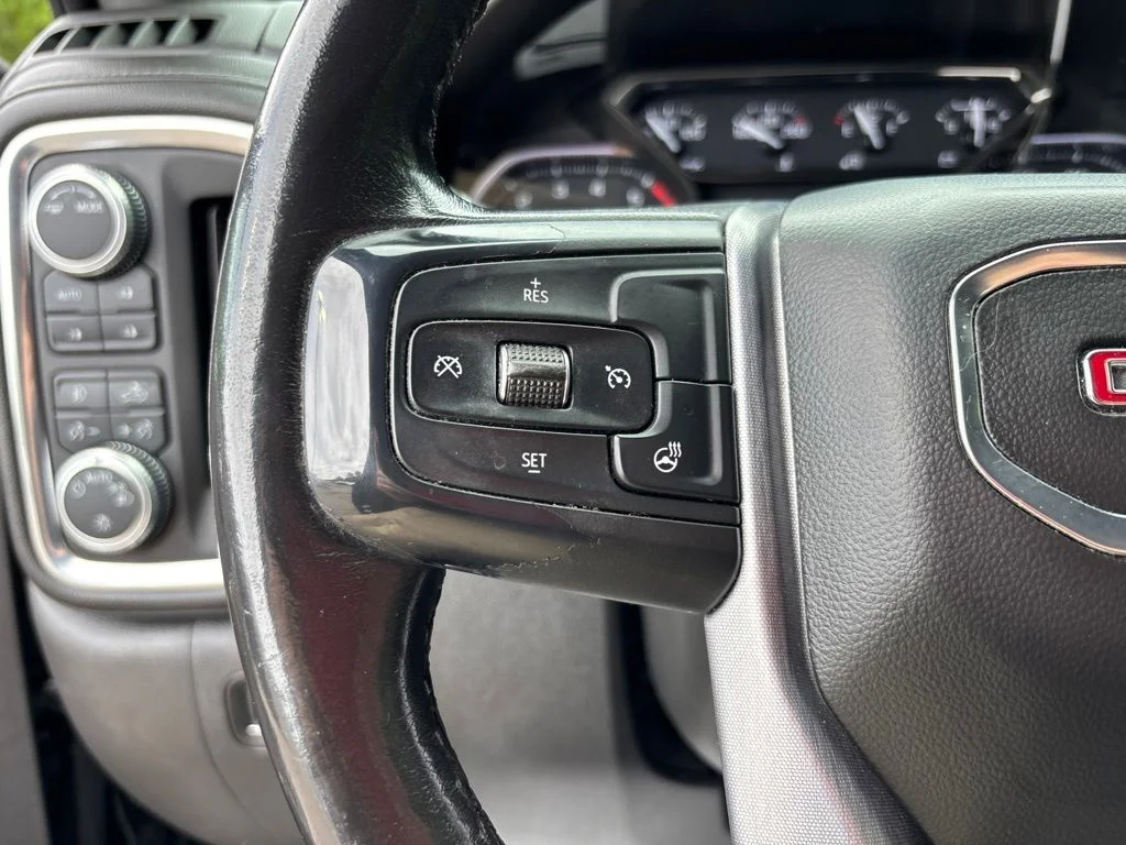 Used 2020 Black GMC Elevation image 21