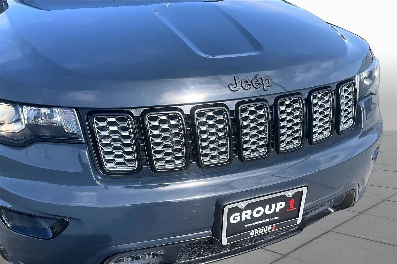 Used 2018 Rhino Clear Coat Jeep Altitude image 30