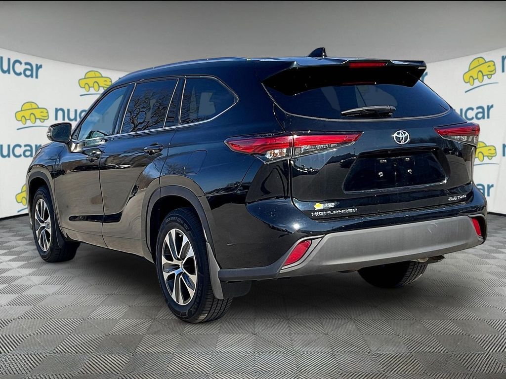 Used 2021 Midnight Black Metallic Toyota XLE image 4