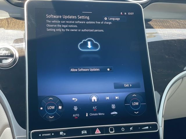 Used 2025 White Mercedes-Benz GLC 300 image 25