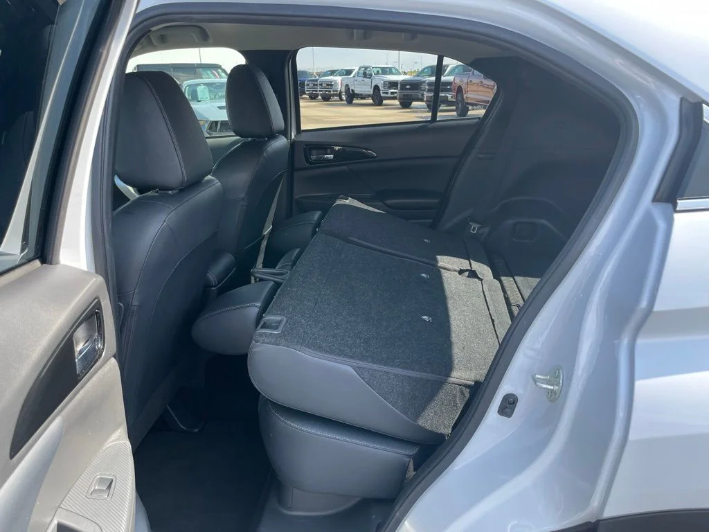 Used 2024 Silver Mitsubishi SE image 52