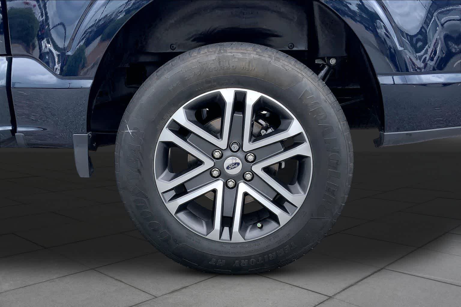 Used 2023 Antimatter Blue Metallic Ford XL image 11
