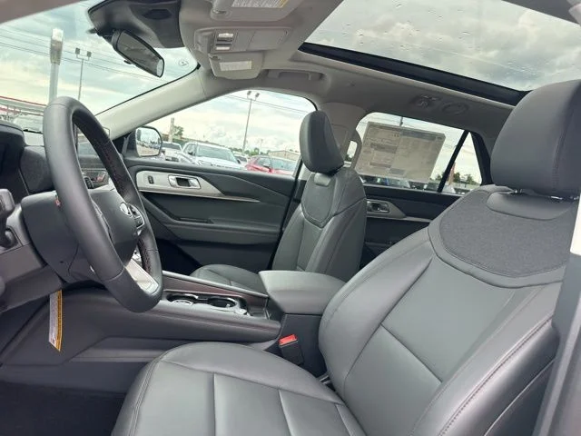 New 2026 Star White Metallic Tri-Coat Ford Active image 33