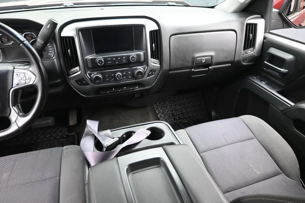Used 2016 Red Chevrolet LT image 15