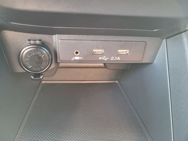 Used 2022 Gray Subaru Base image 25