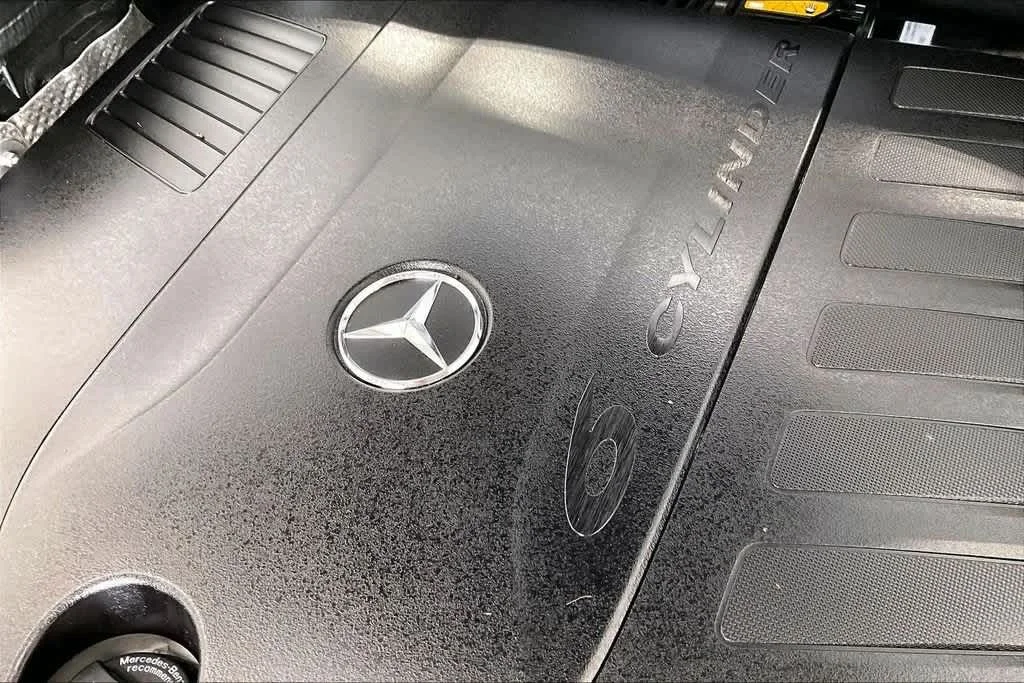 Certified Used 2026 Polar White Mercedes-Benz GLS 450 image 33