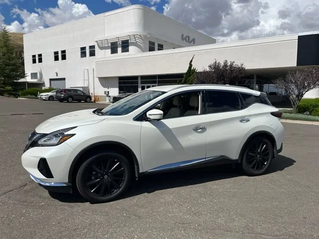 Used 2021 Pearl White Tricoat Nissan SL image 2