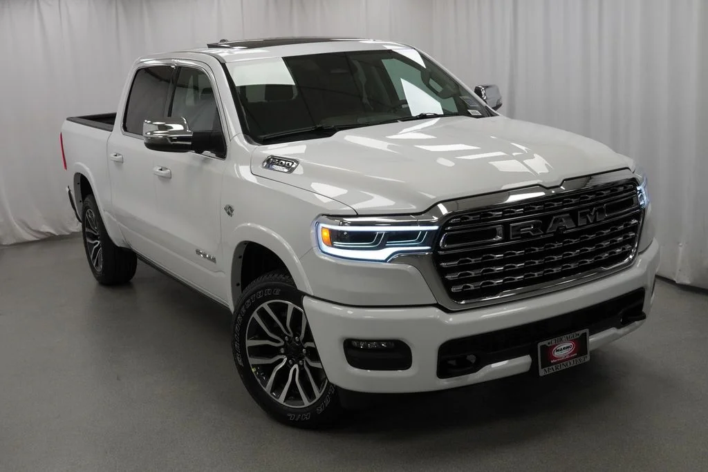 New 2027 Bright White Clear-Coat Exterior Paint RAM Limited image 8
