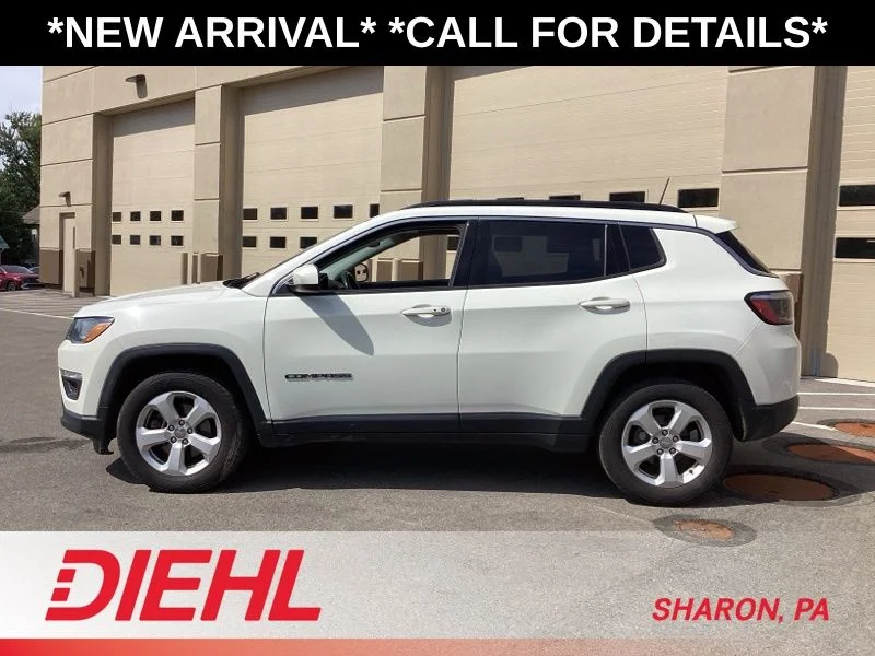Used 2019 White Jeep Latitude image 4