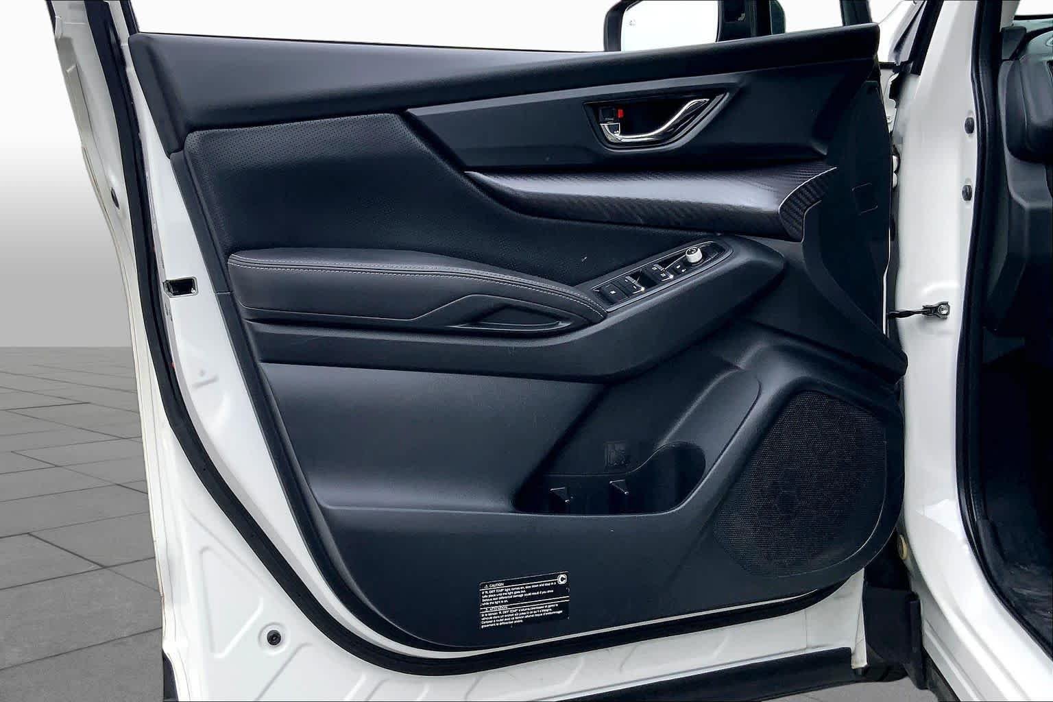 Used 2022 Crystal White Pearl Subaru Onyx Edition image 18