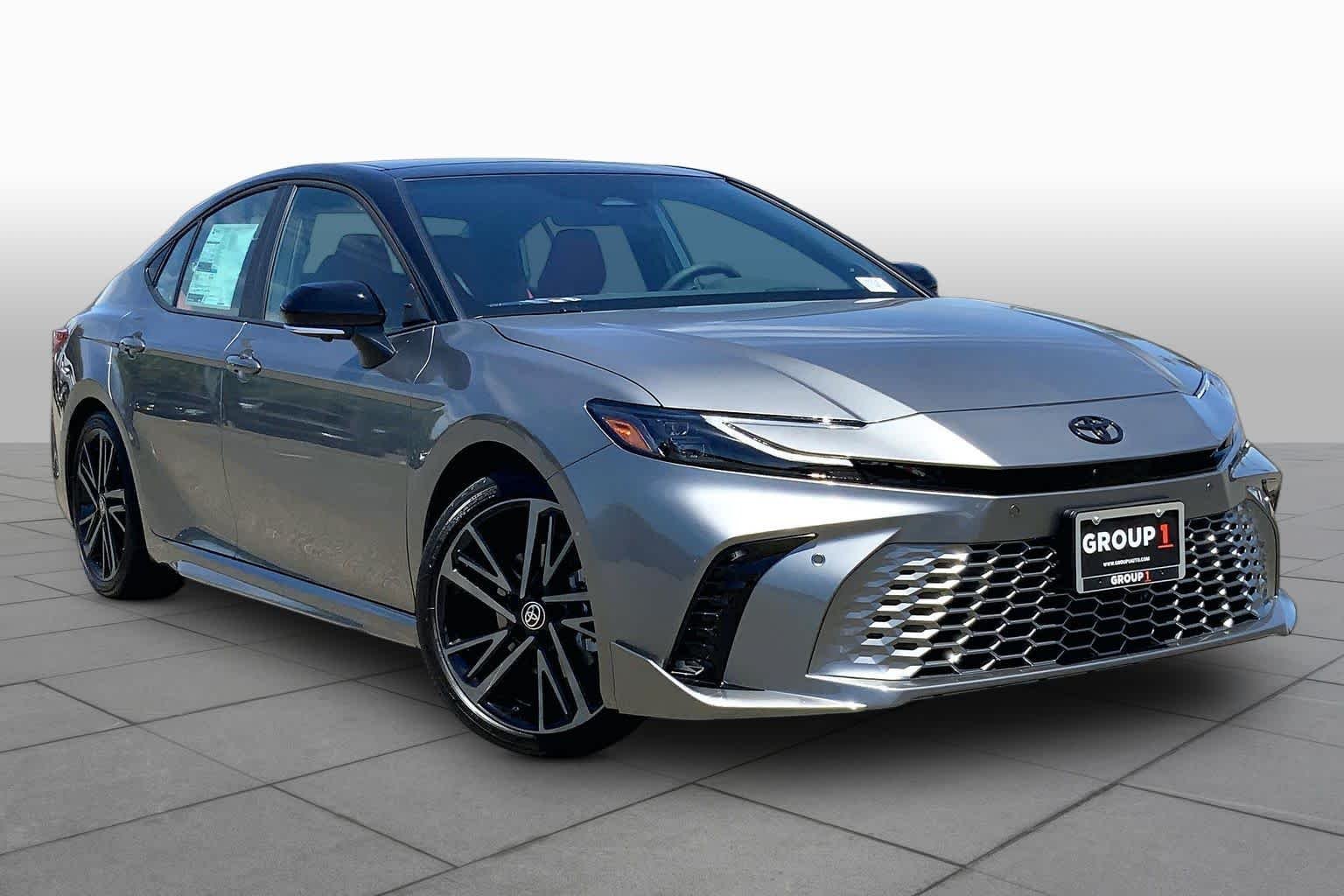 New 2026 Heavy Metal with Midnight Black Metallic roof Toyota XSE image 2