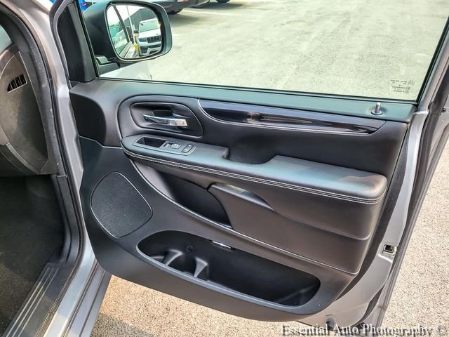 Used 2018 Silver Dodge SE Plus image 25