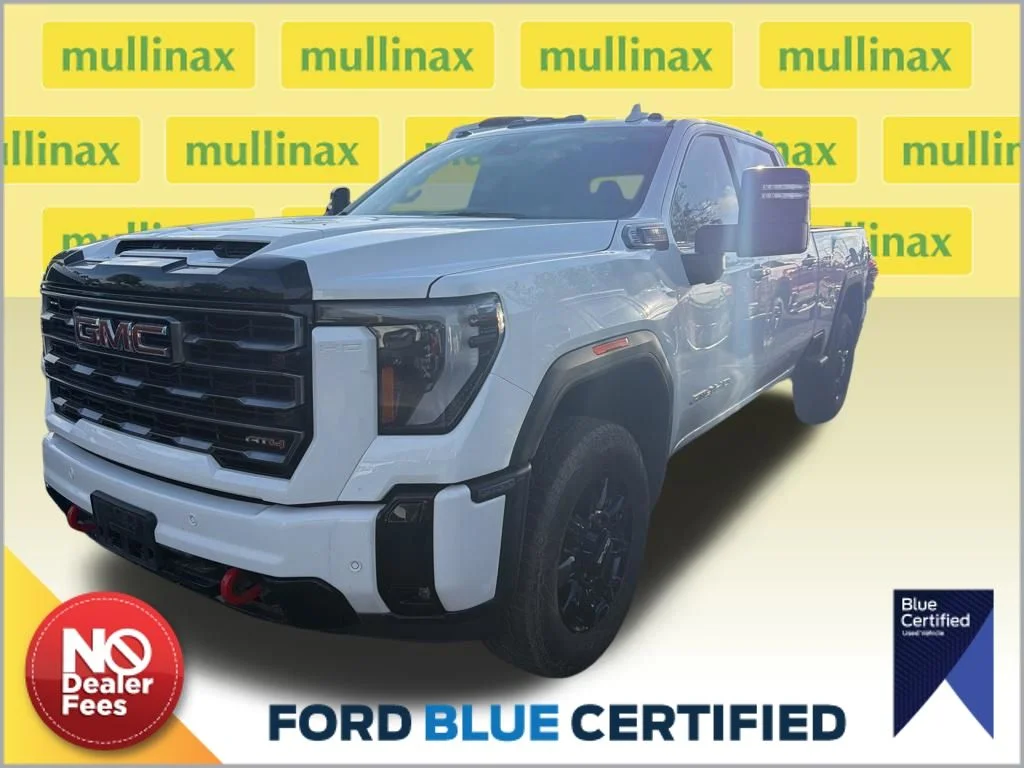 2025 GMC Sierra 4WD Crew Cab Standard Box AT4's photo