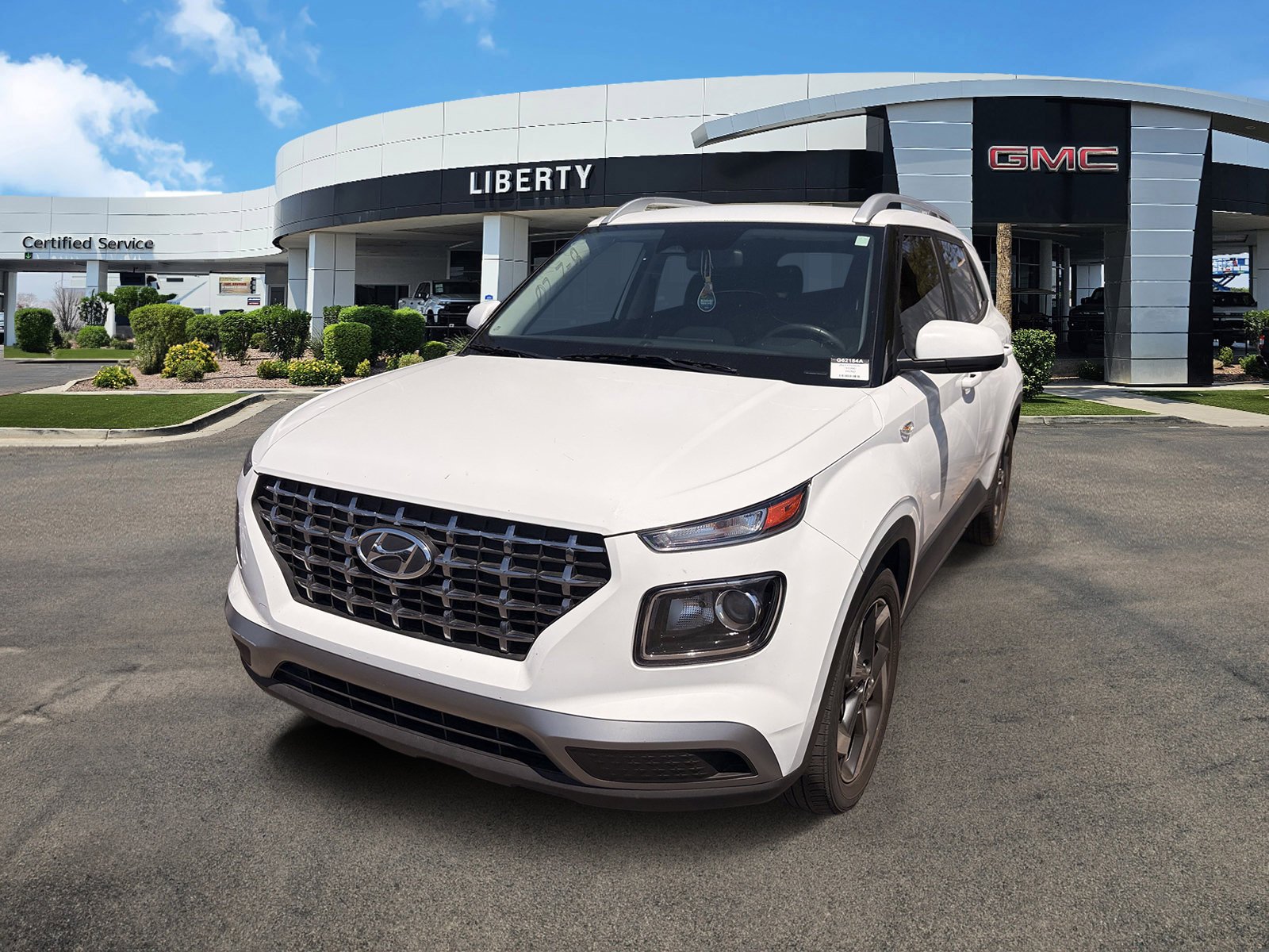 Used 2023 White Hyundai SEL image 4
