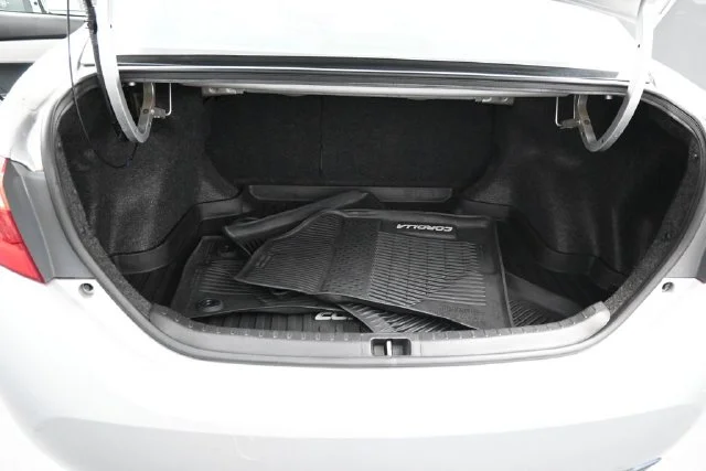 2019 Toyota Corolla LE - Photo 9
