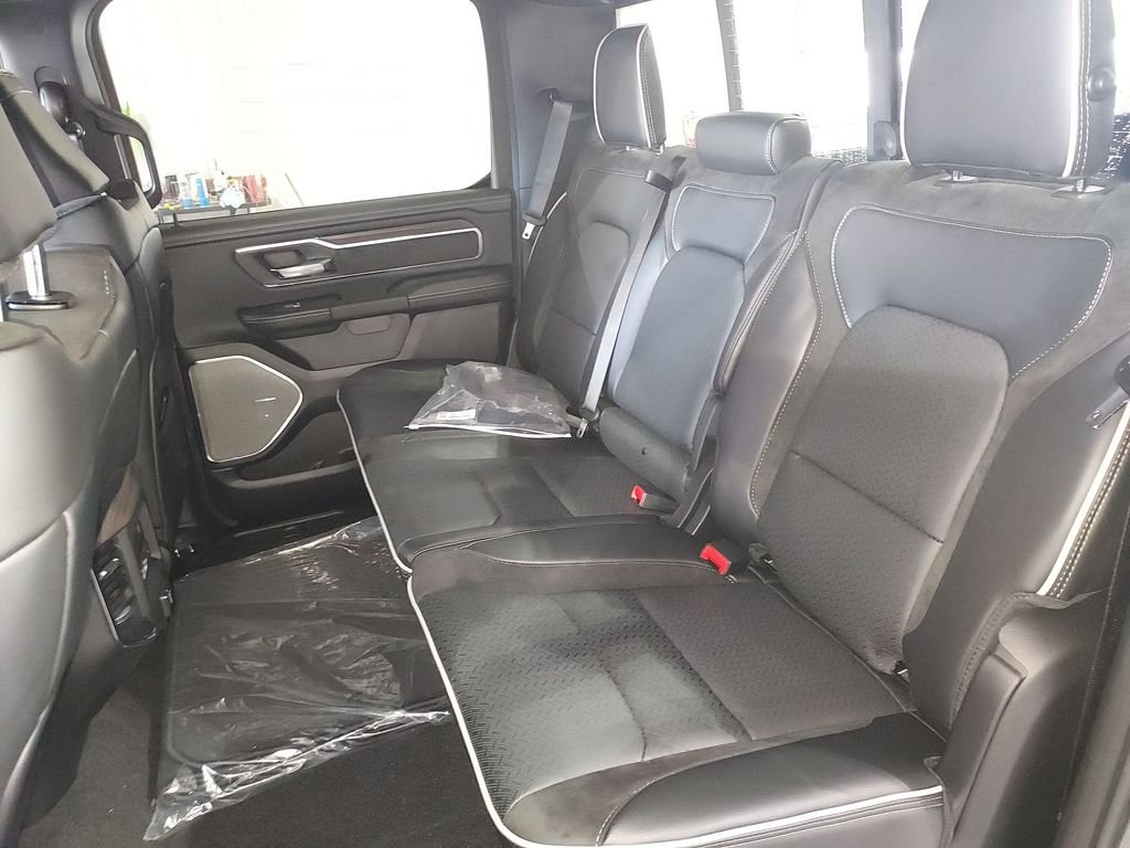 New 2026 Granite Crystal Metallic Clear-Coat Exterior Paint RAM Laramie image 29