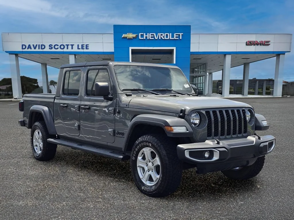 Used 2023 Sting-gray Clearc Jeep Sport image 5