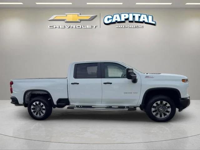 Used 2025 Summit White Chevrolet Custom image 6