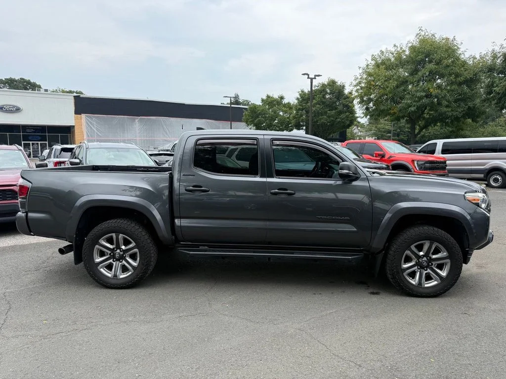 Used 2018 Magnetic Gray Metallic Toyota Limited image 5