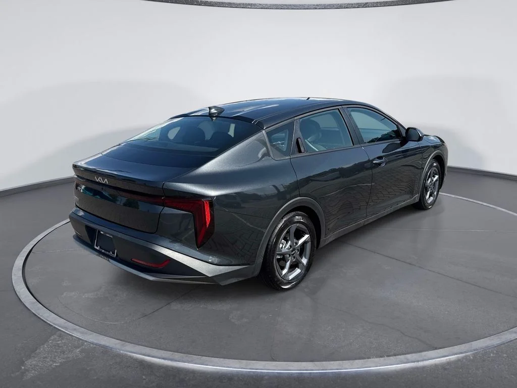 Used 2026 Gray Kia LXS image 7