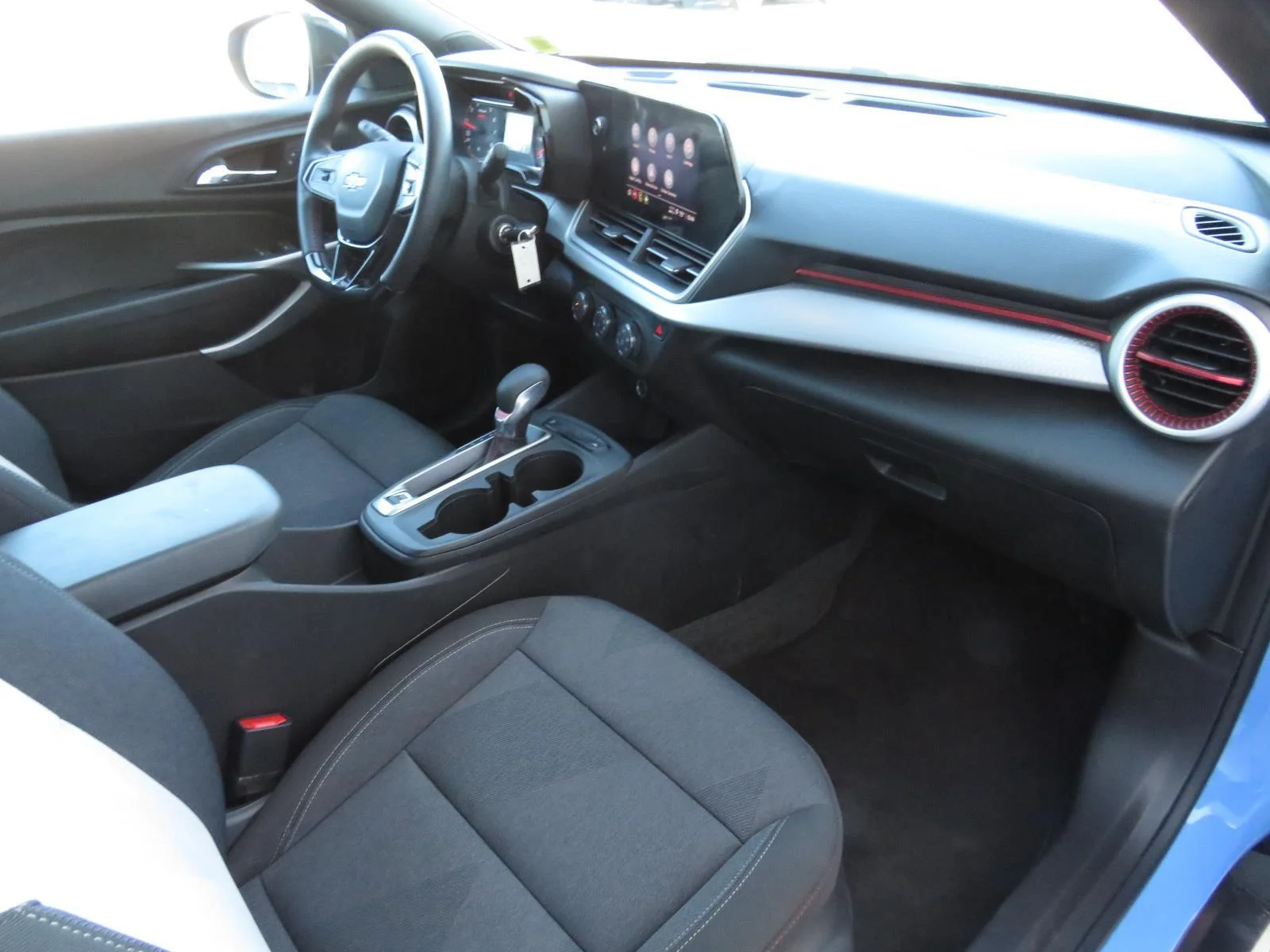Used 2024 Fountain Blue Chevrolet 1RS image 28