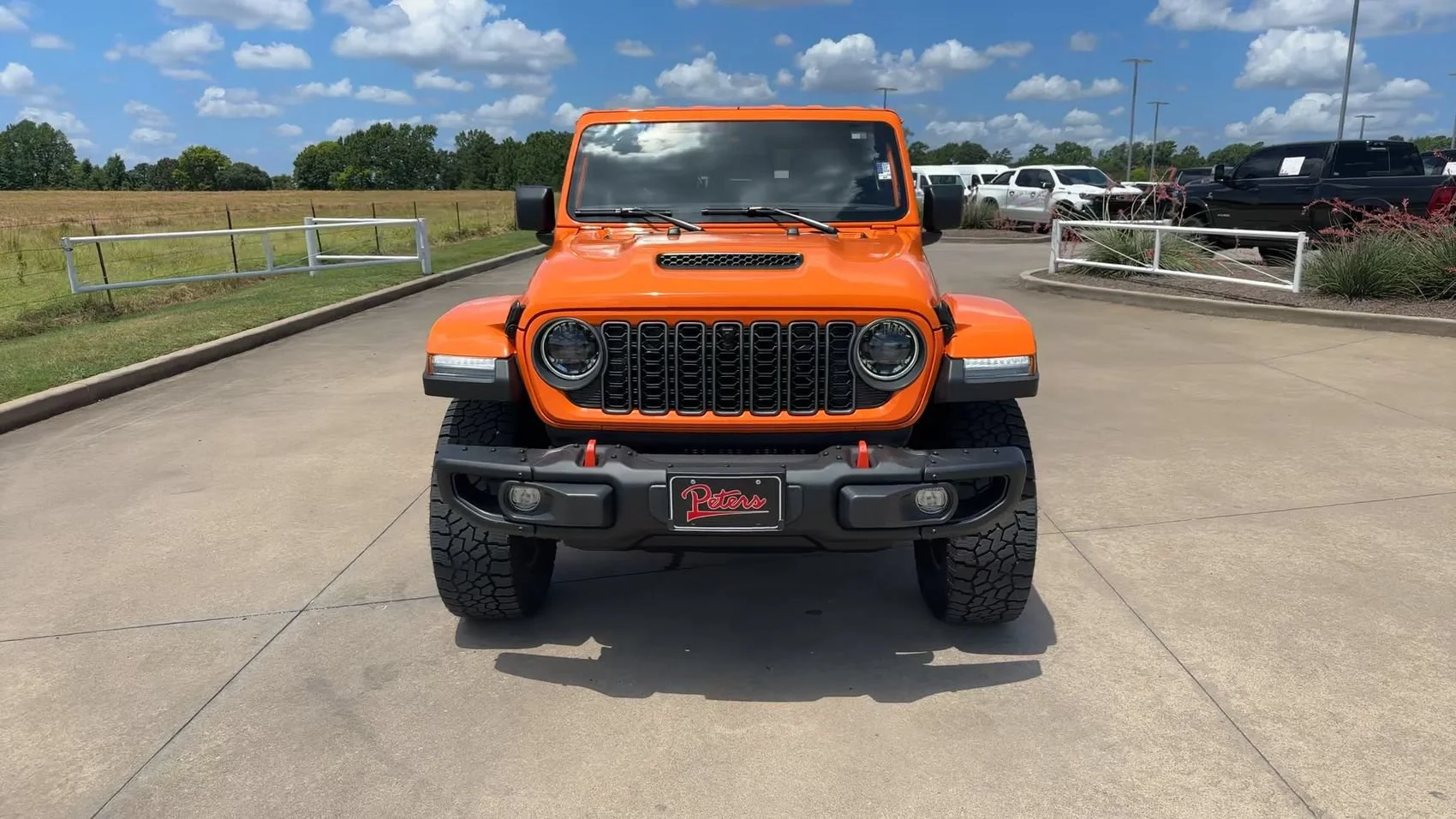 Used 2025 Joose Jeep Mojave X image 2