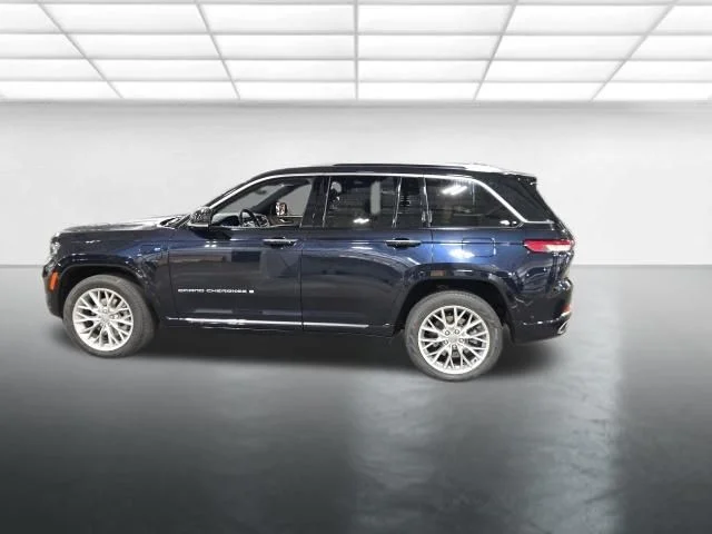 Used 2022 Blue Jeep Summit Reserve 4xe image 8