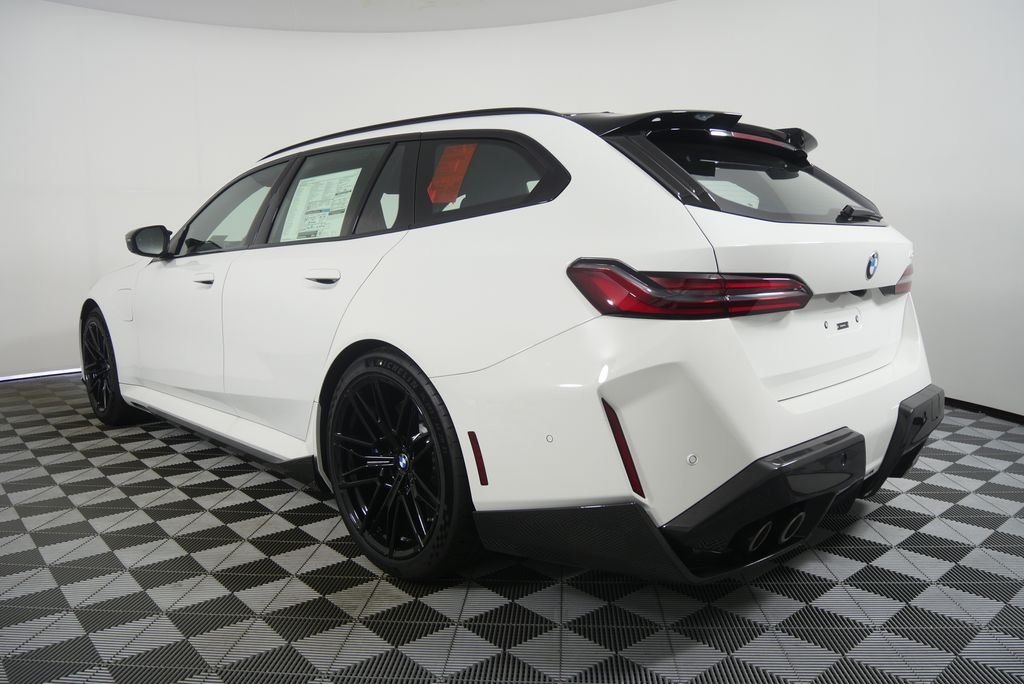 New 2027 Alpine White BMW Base image 5