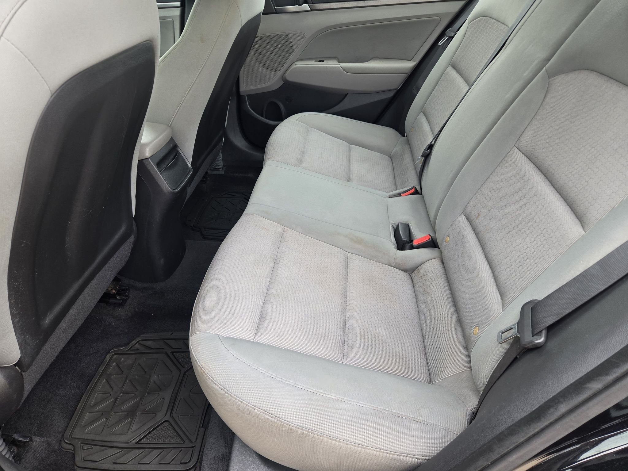 Used 2017 Black Noir Pearl Hyundai SE image 30