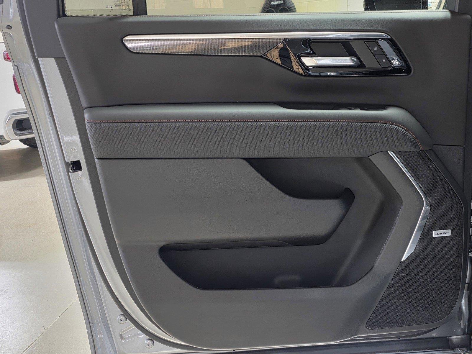2027 Chevrolet Suburban RST - Photo 14