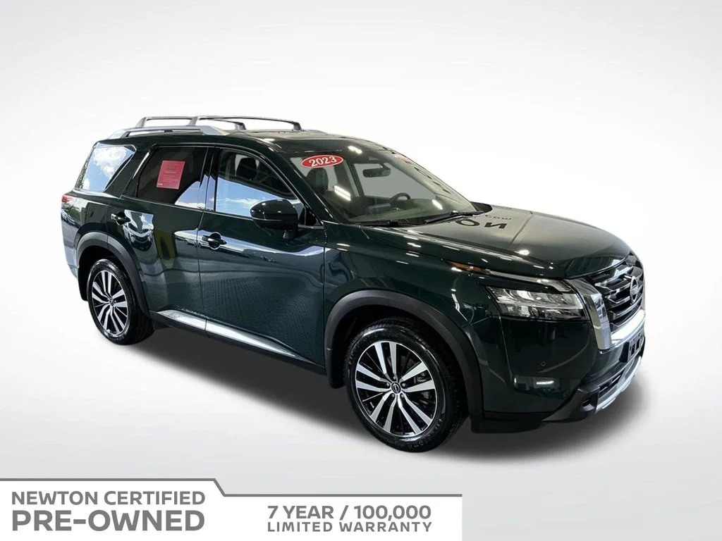 2023 Nissan Pathfinder Platinum 4WD's photo