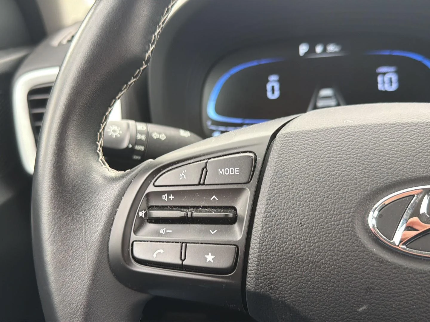 Used 2023 Intense Blue Hyundai Limited image 12