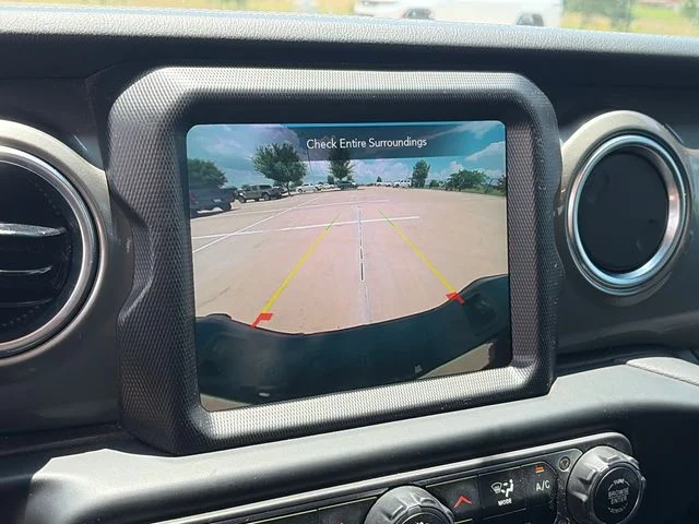 Used 2023 Black Jeep Overland image 22